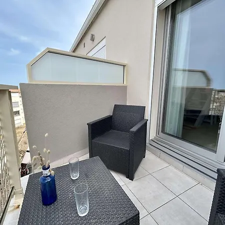 4 Pers. Cap D'agde A 200m De La - Fr-1-249-448 * Agde